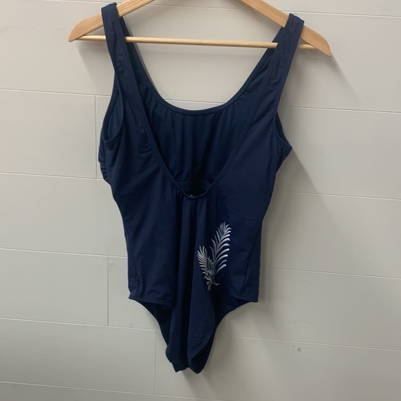 Ladies Large One pieces bathing suit - Picture 2 of 5